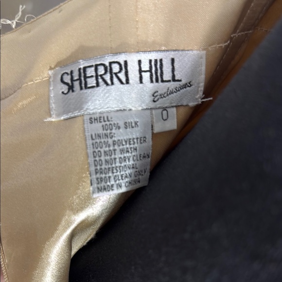 Sherri Hill Gold Sequin Strapless Evening Gown with Front Slit – Size 0 - Picture 3 of 15